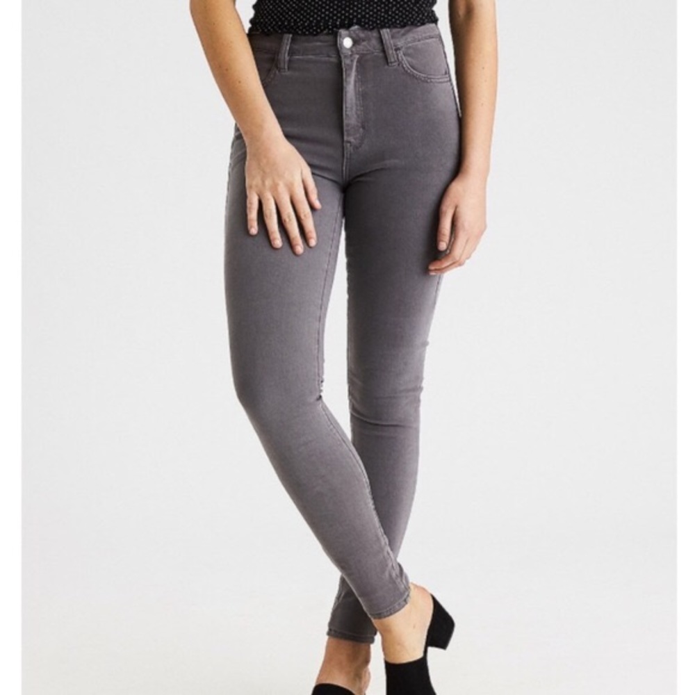 *EUC* American Eagle Super Hi-Rise Jegging in Grey